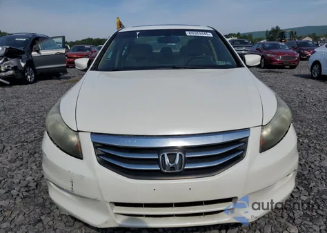 2011 Honda Accord Exl z USA, uszkodzony, nr VIN 1HGCP3F89BA001802